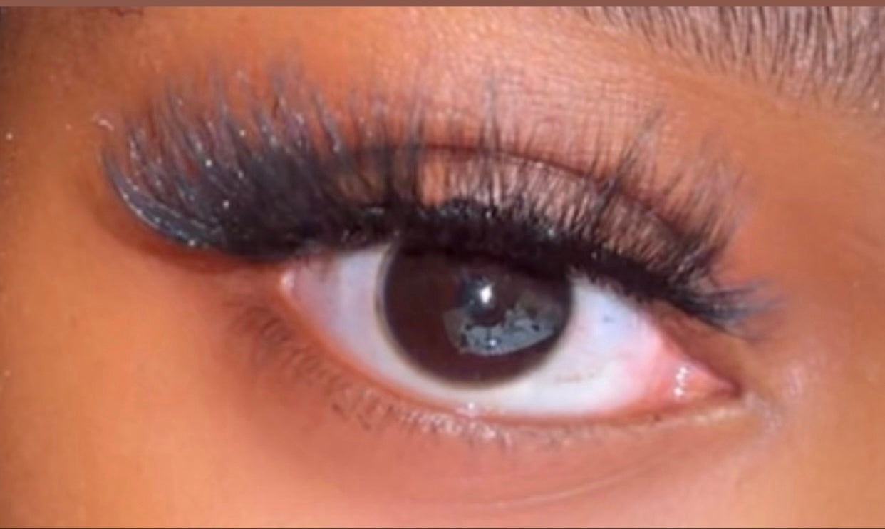 Tra's Vanity | Glam Queen Lashes